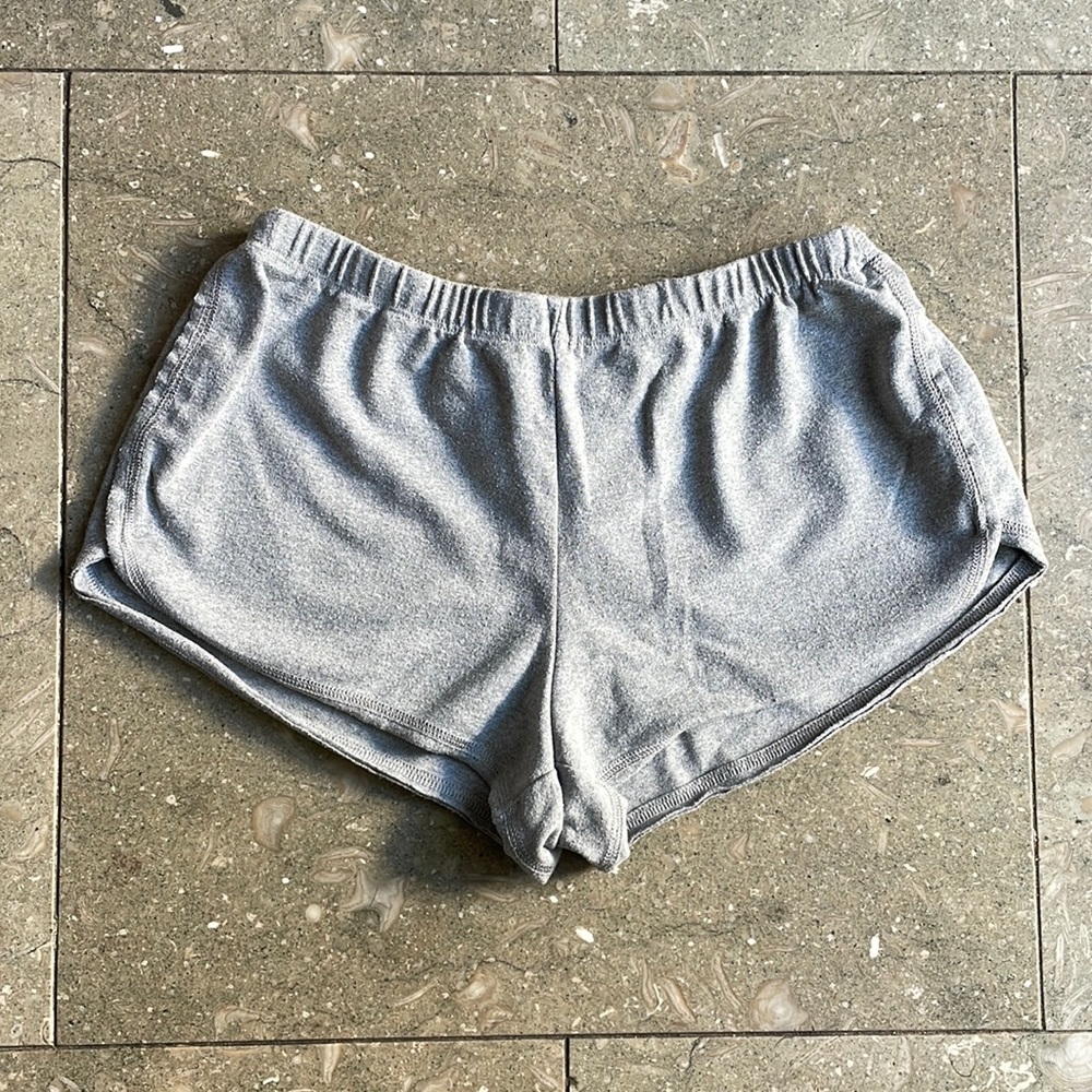 BRANDY MELVILLE grey shorts
